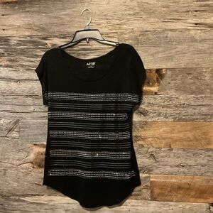 Apt. 9 Black and Gray Fitted Cap Sleeve T-Shirt